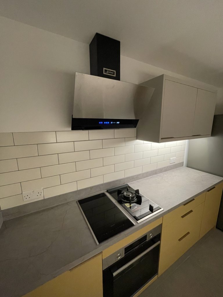 Kitchen fitter in Reading